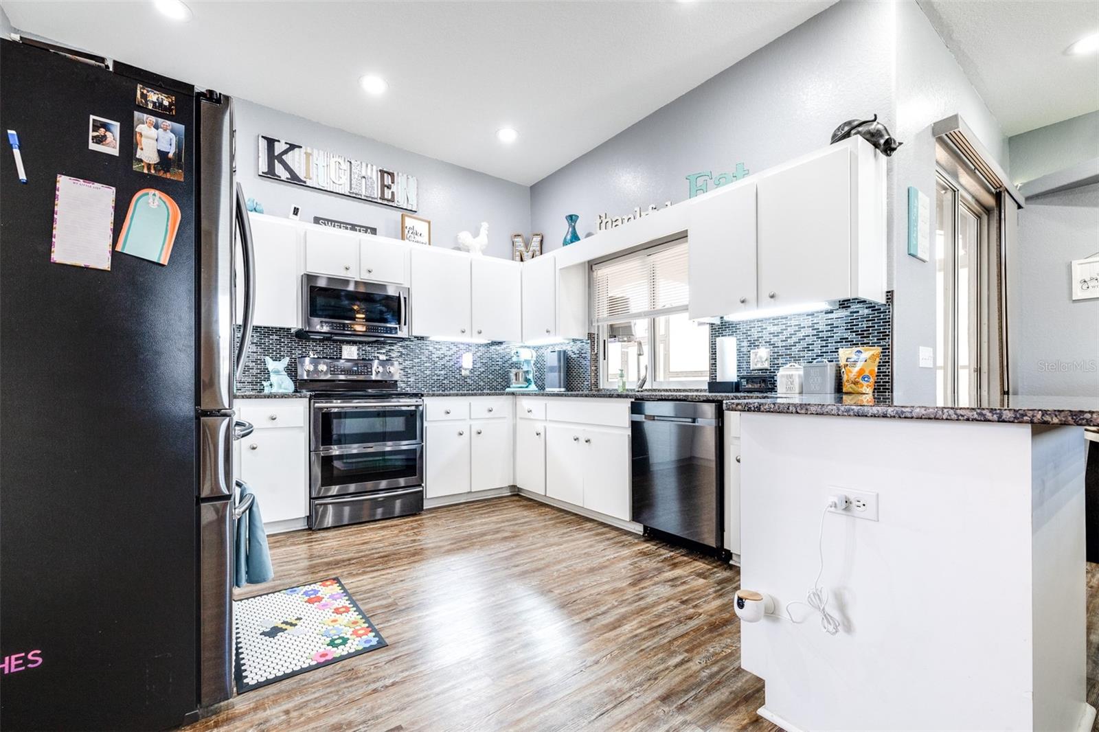 7619 CANTERBURY CIR