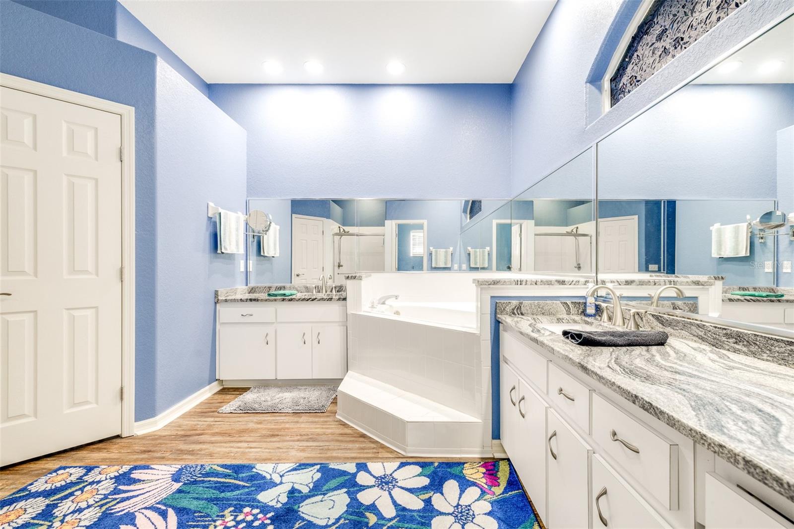 7619 CANTERBURY CIR