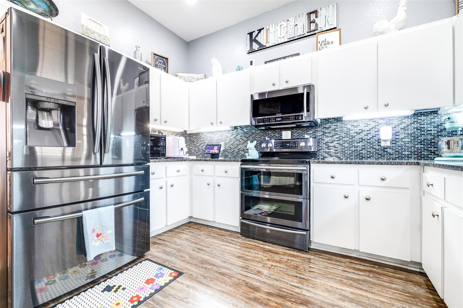 7619 CANTERBURY CIR
