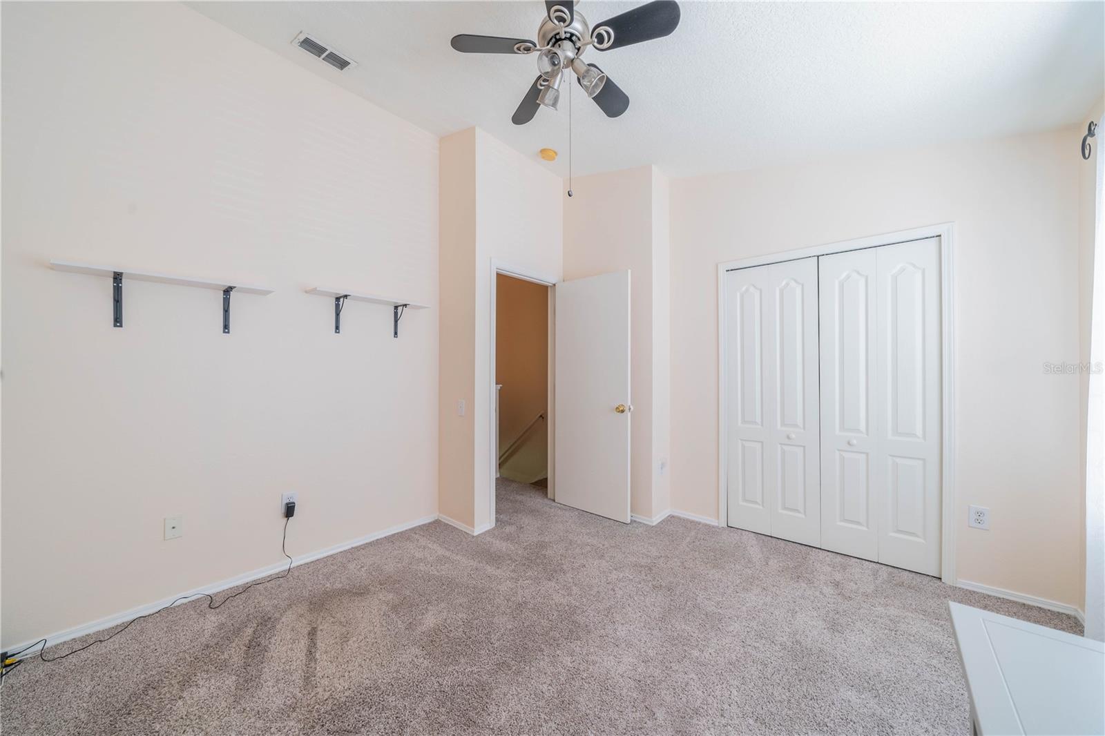 1129 KENNEWICK CT