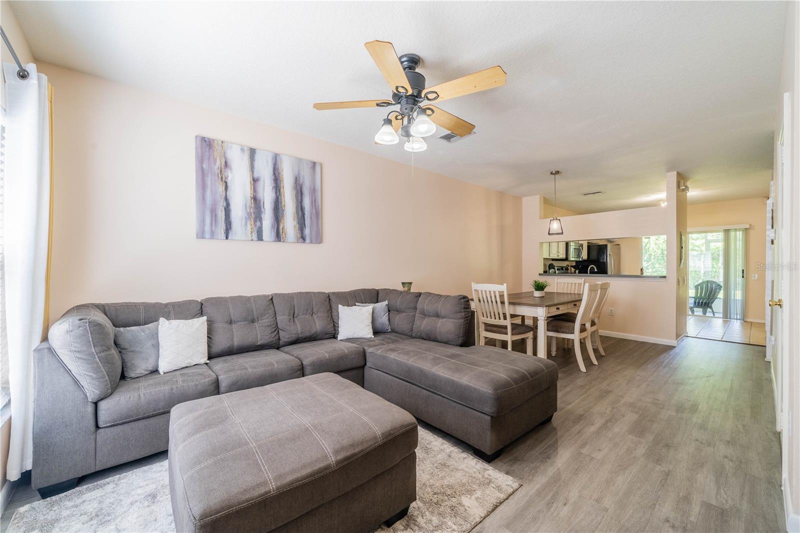1129 KENNEWICK CT