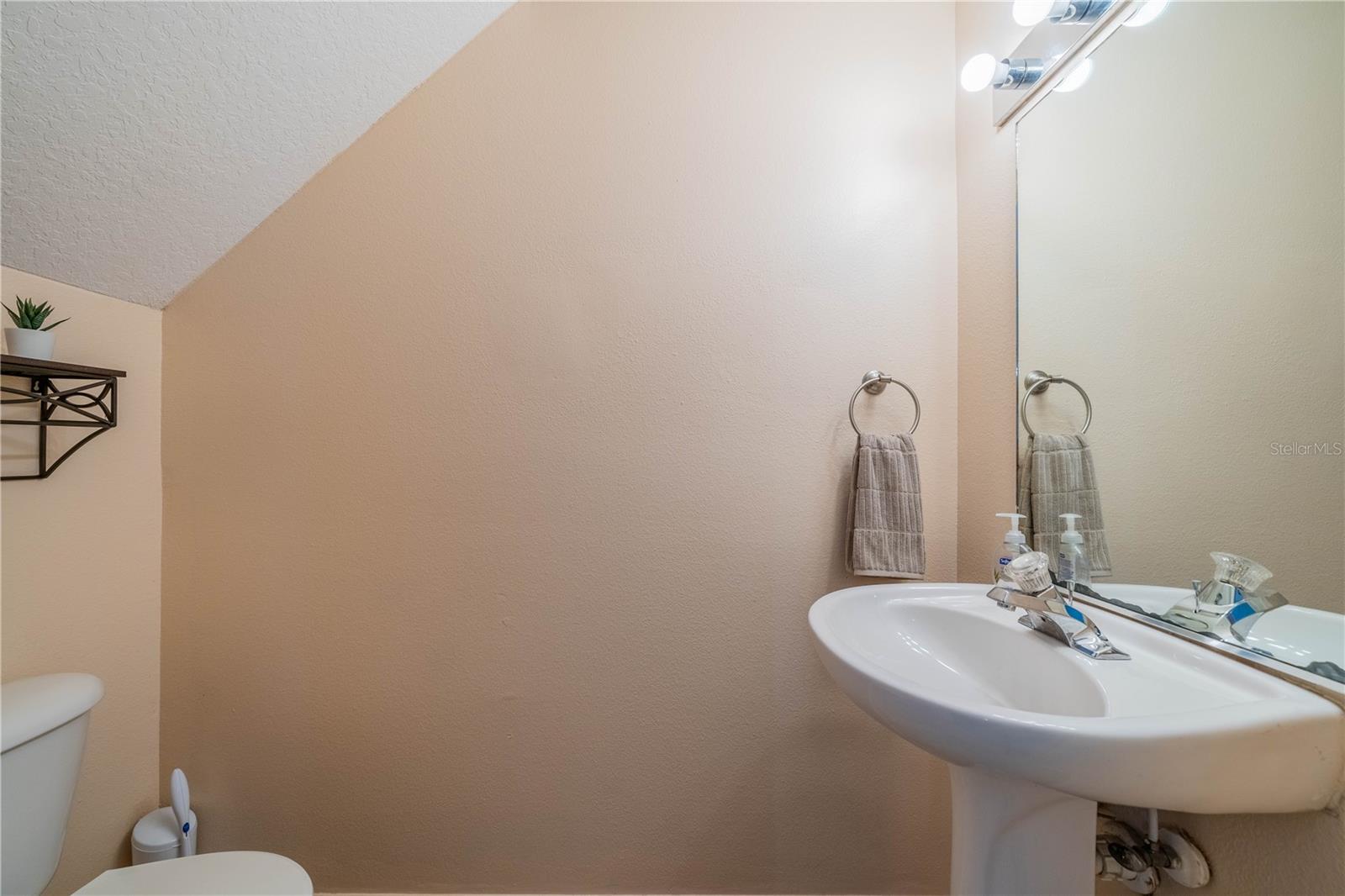 1129 KENNEWICK CT