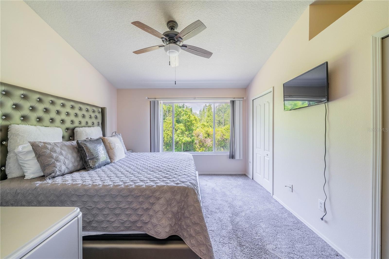 1129 KENNEWICK CT