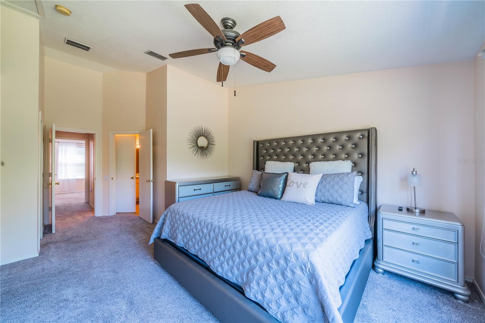 1129 KENNEWICK CT