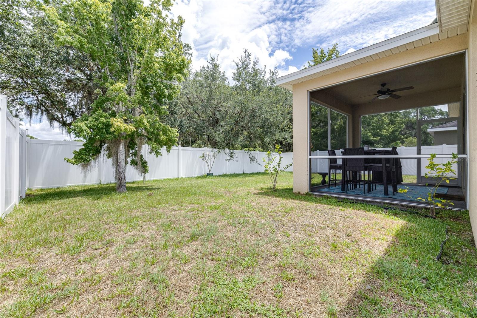 2753 WALDEN WOODS DR