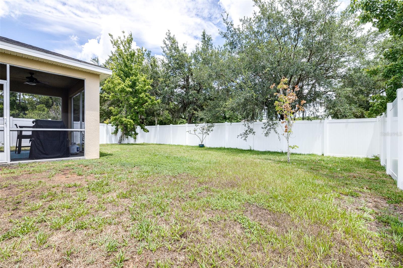 2753 WALDEN WOODS DR