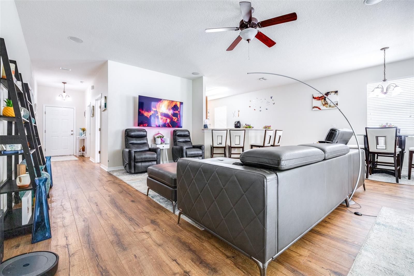 2753 WALDEN WOODS DR