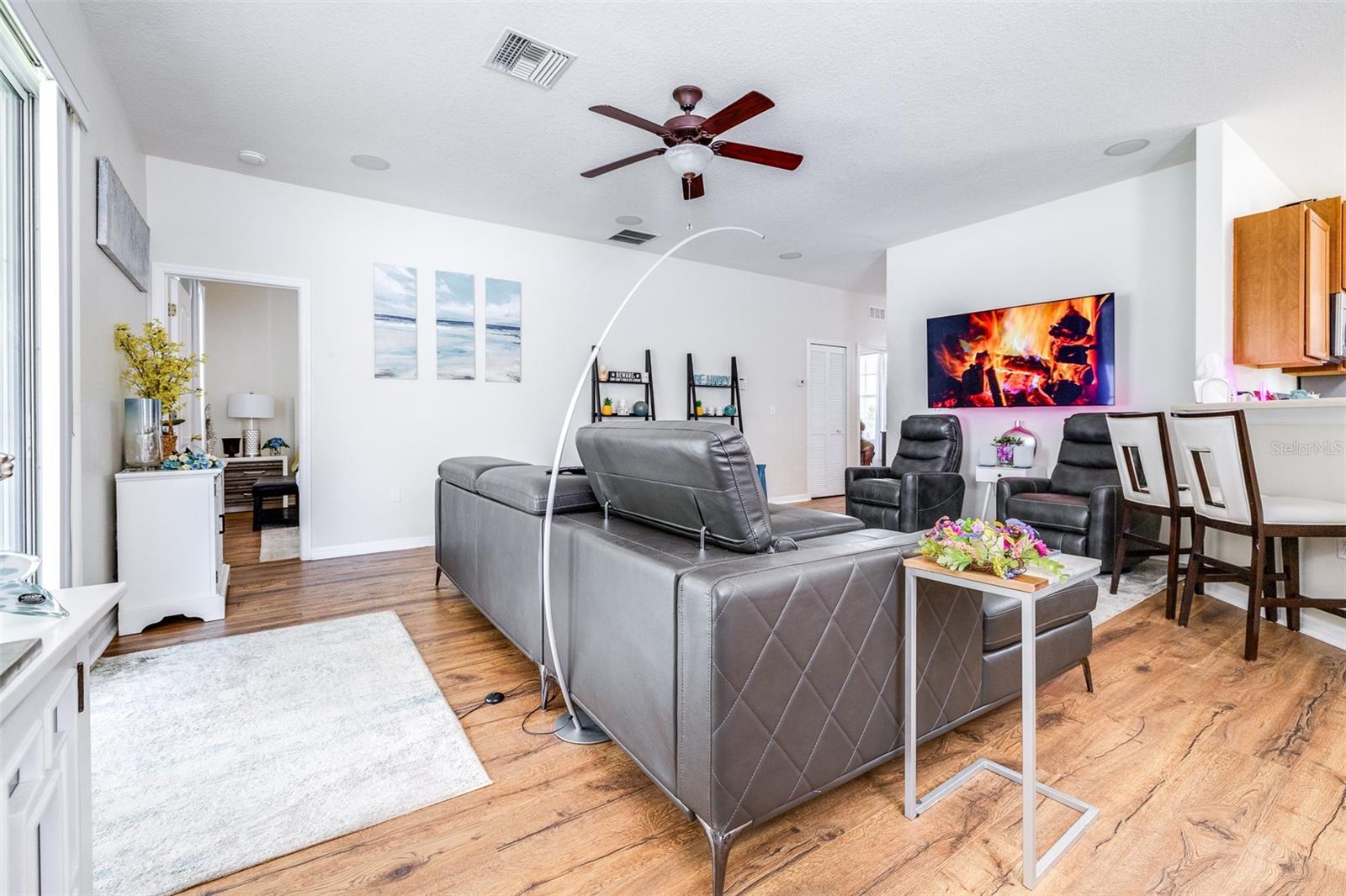 2753 WALDEN WOODS DR