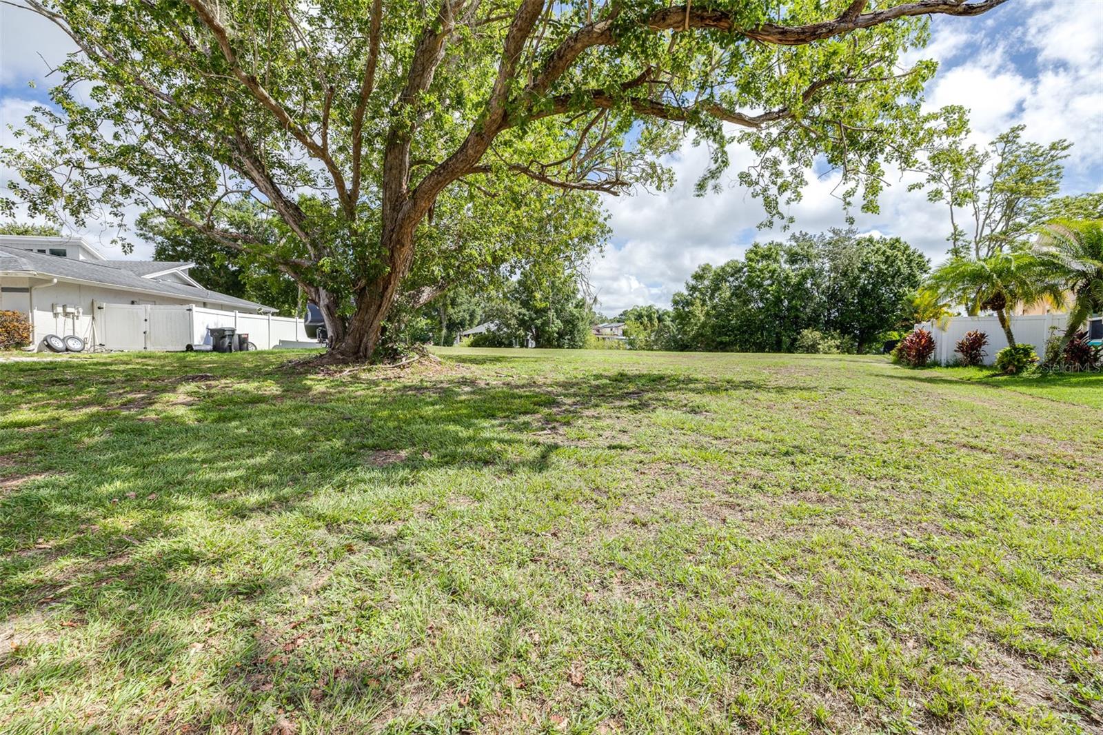 3209 PLEASANT LAKE DR