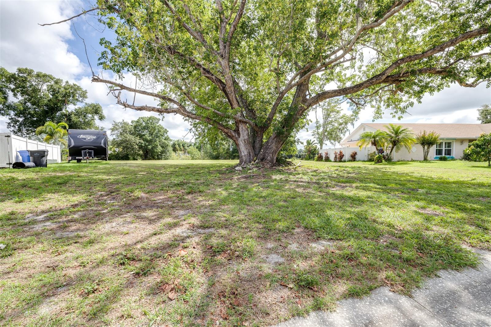 3209 PLEASANT LAKE DR