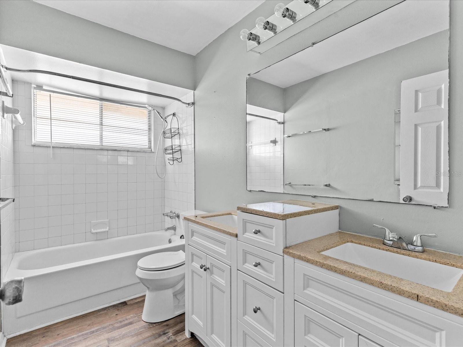7319 BAJA CT