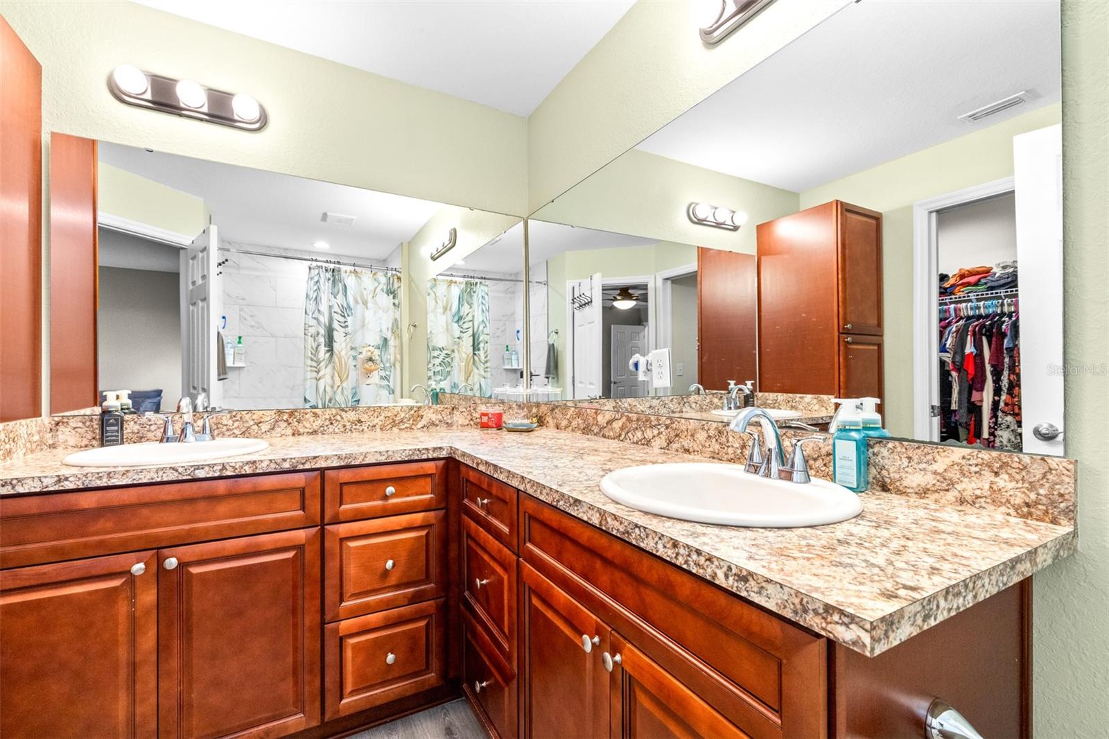 1223 PASTEUR RD