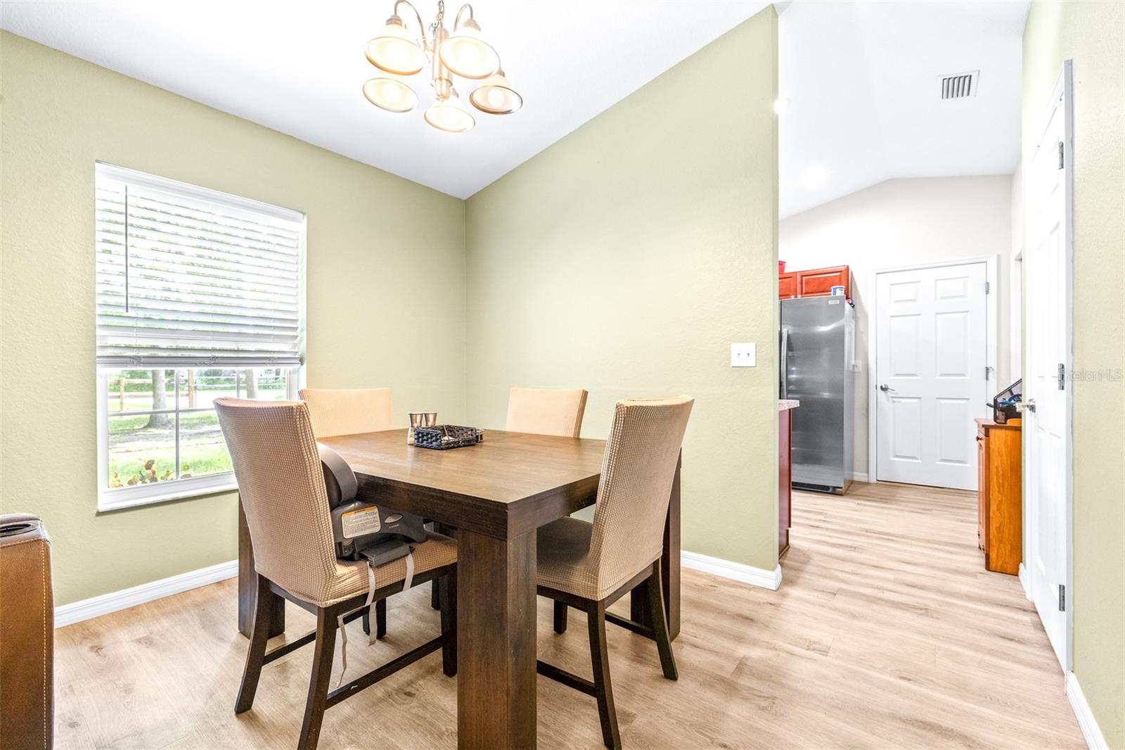 1223 PASTEUR RD