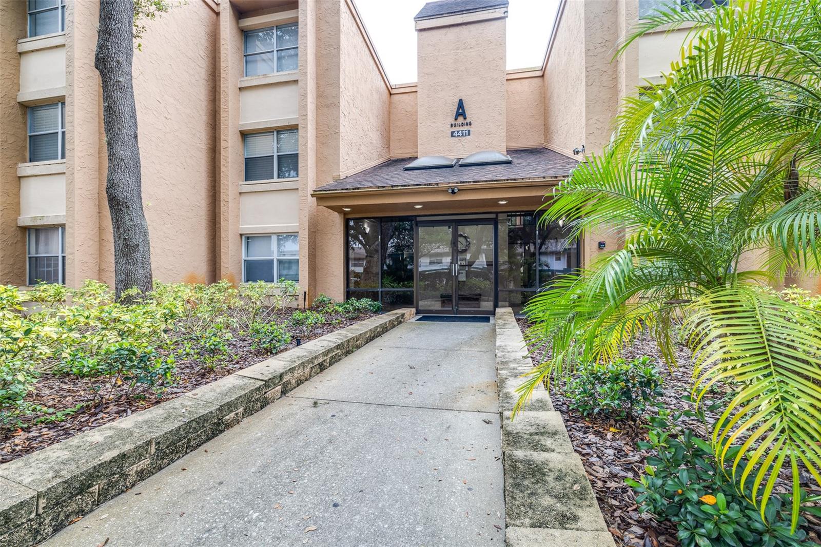 4411 SHADY TERRACE LN #304
