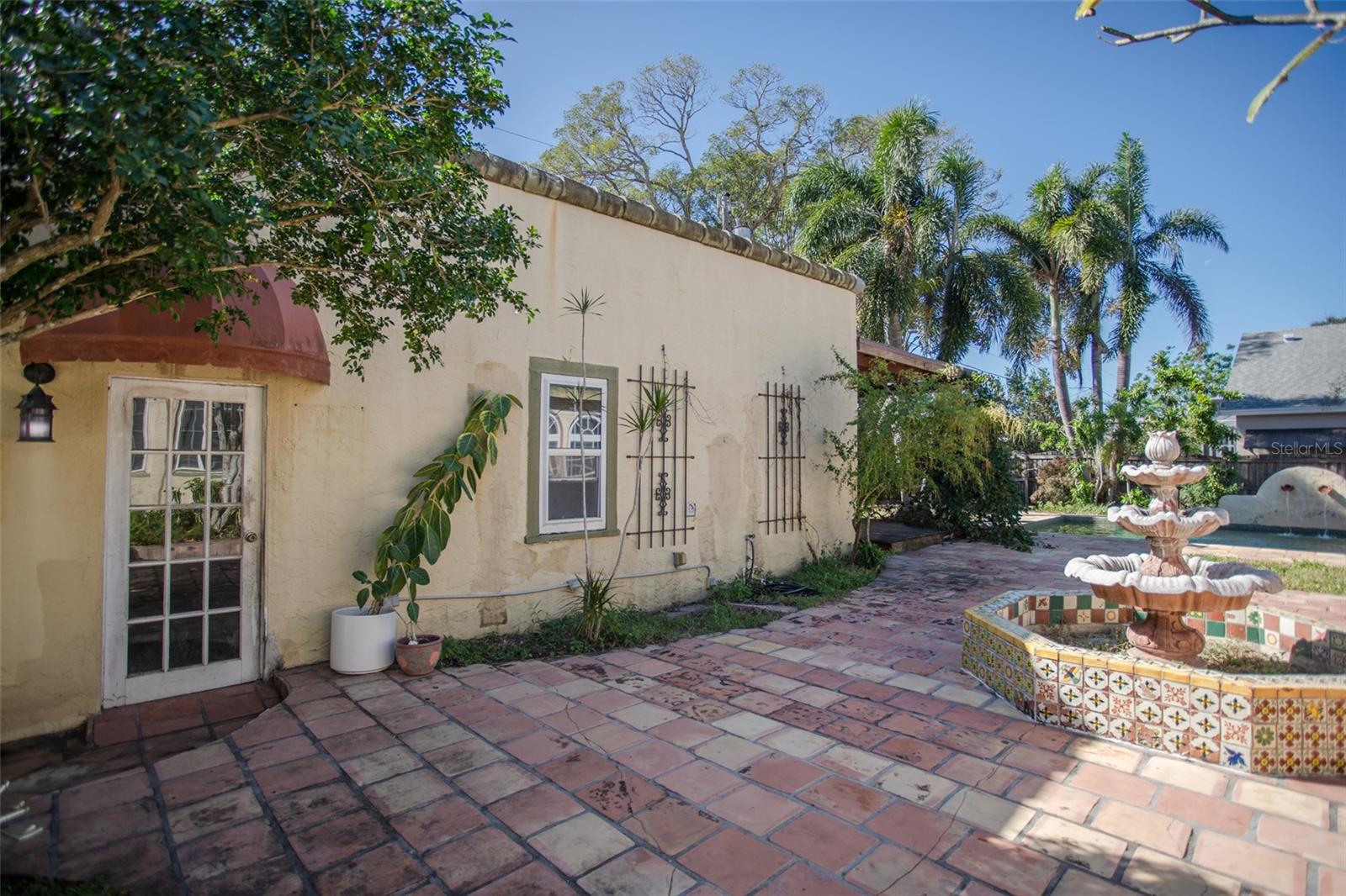 1756 PASADENA DR