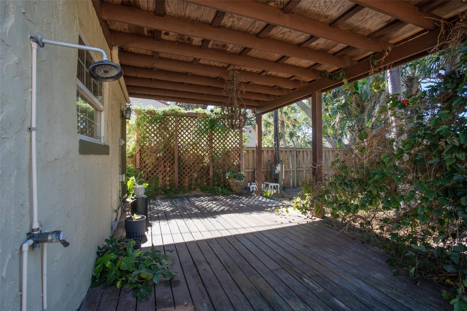 1756 PASADENA DR