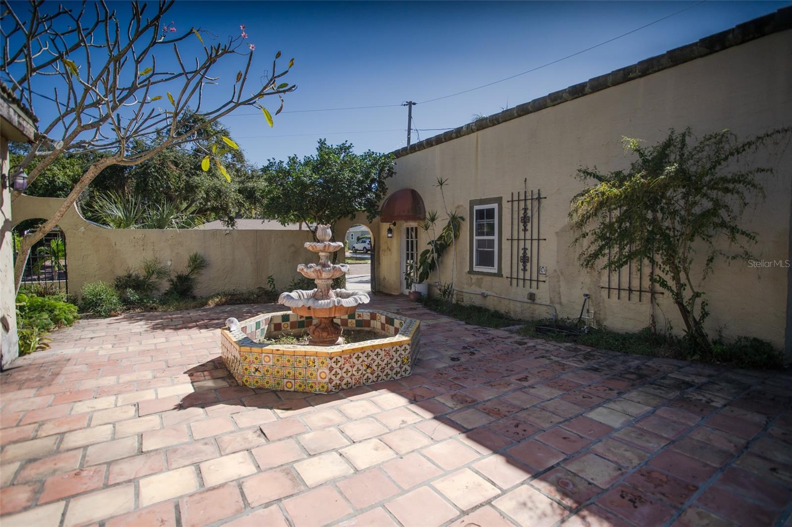 1756 PASADENA DR