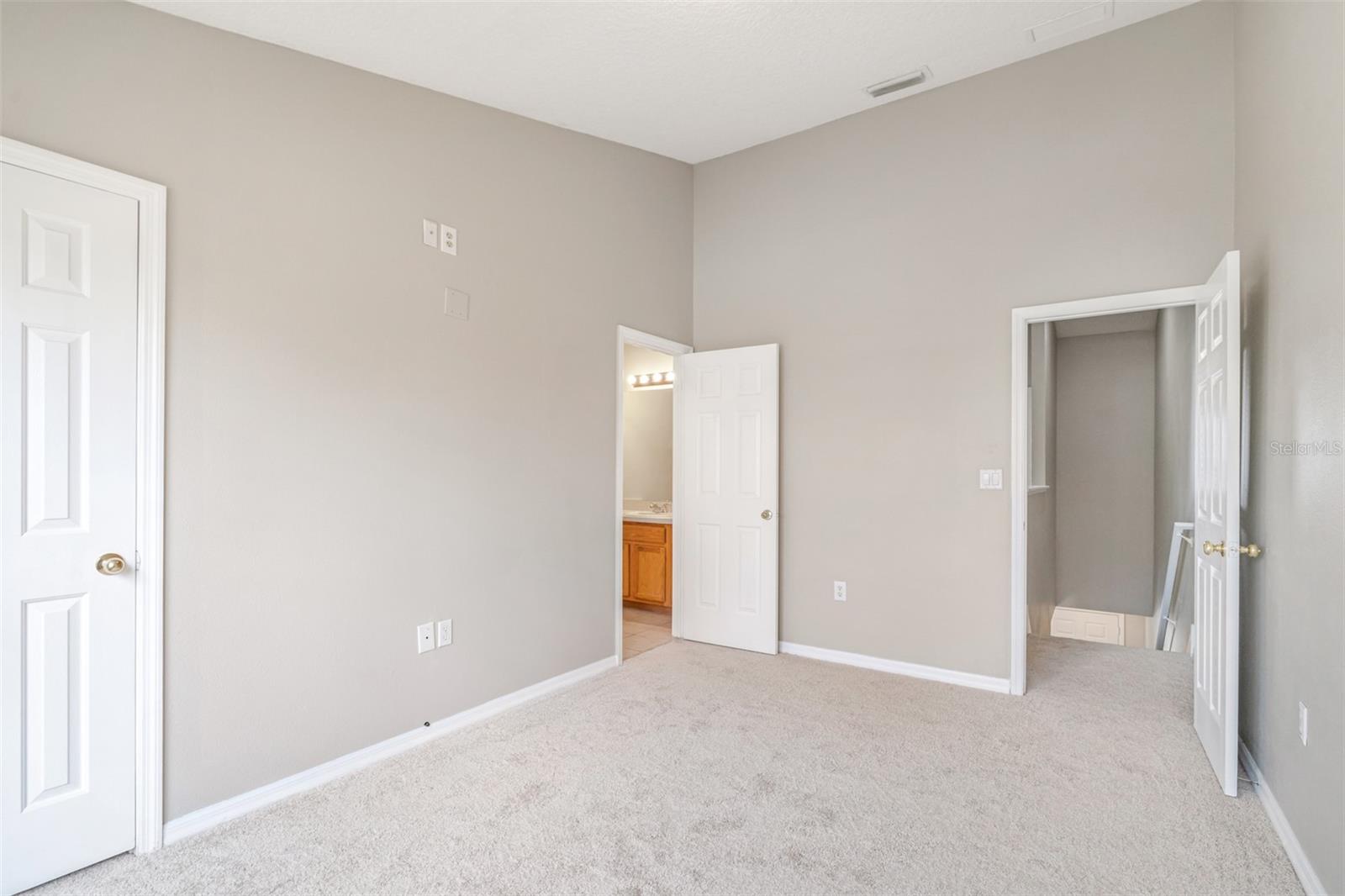 12704 COUNTRY BROOK LN