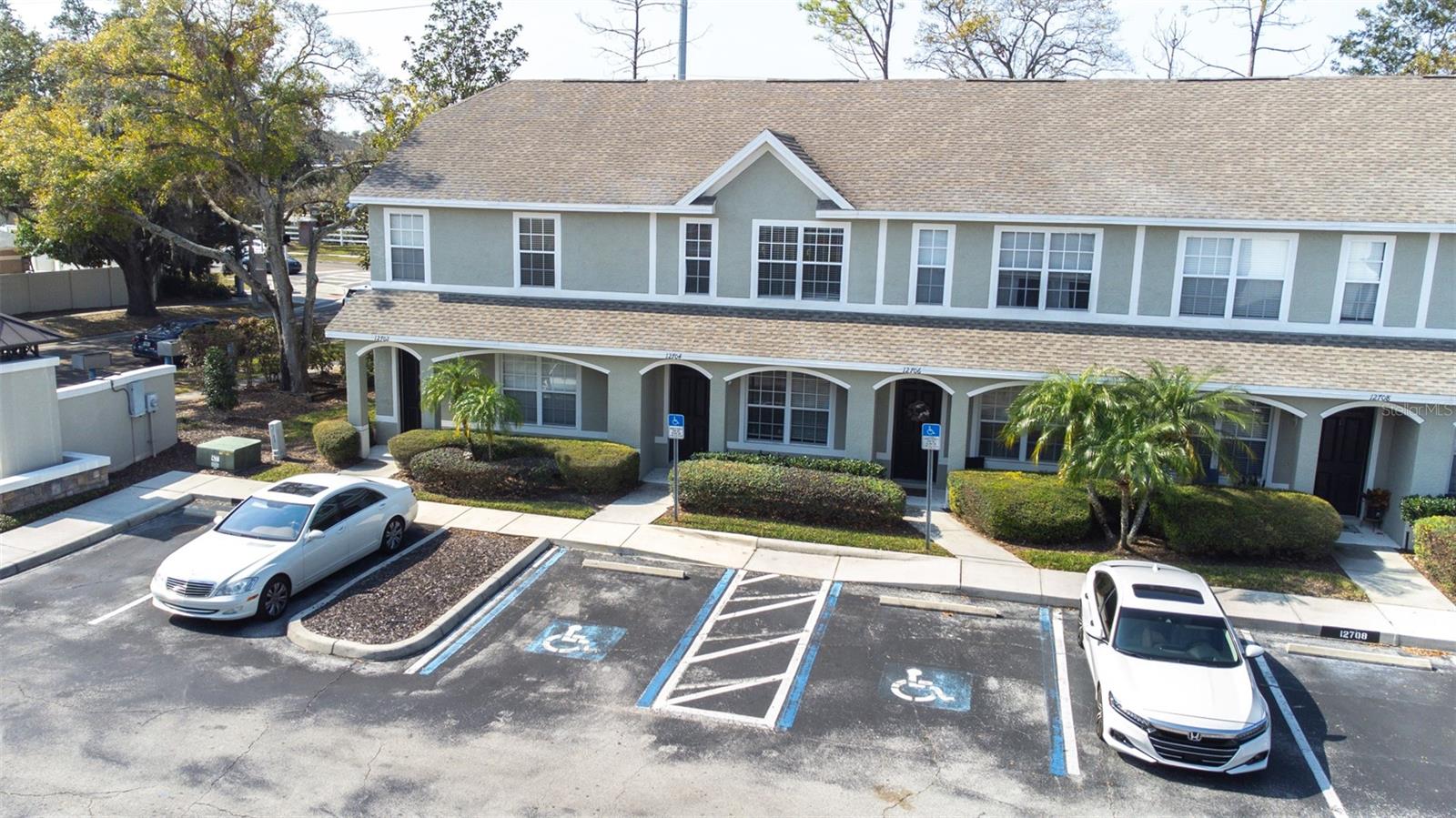 12704 COUNTRY BROOK LN