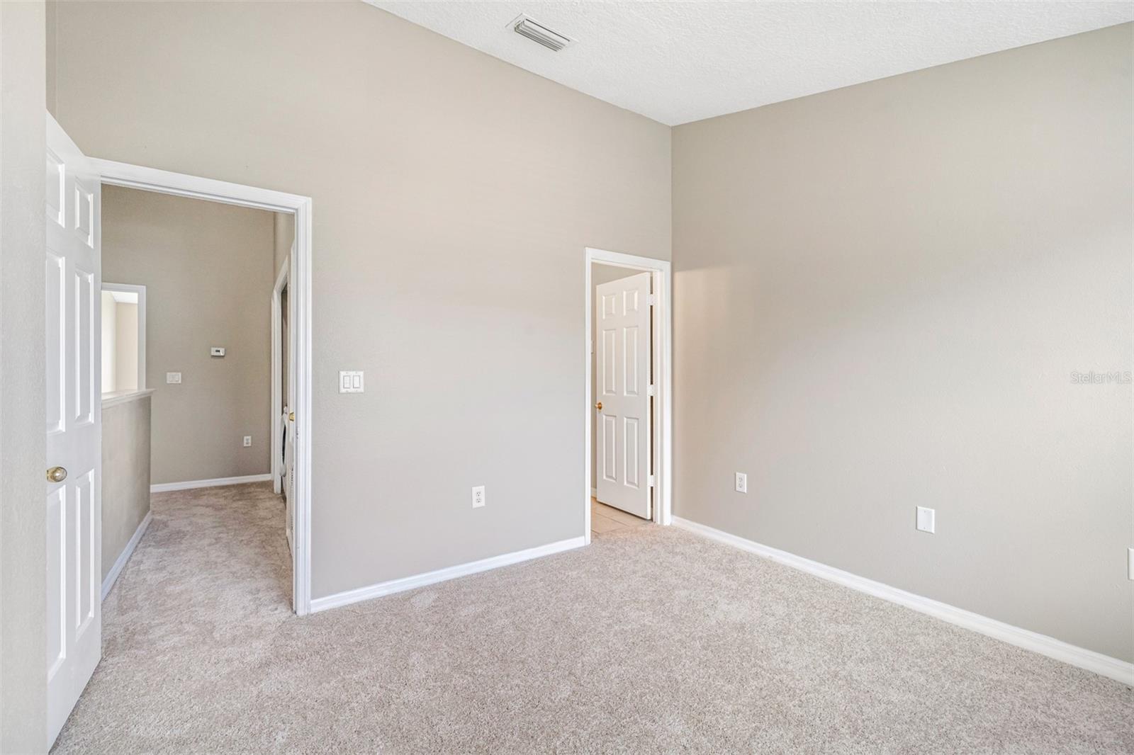 12704 COUNTRY BROOK LN
