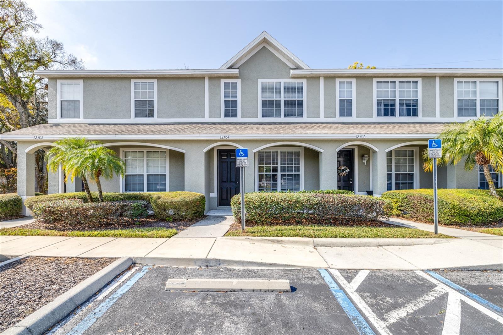 12704 COUNTRY BROOK LN