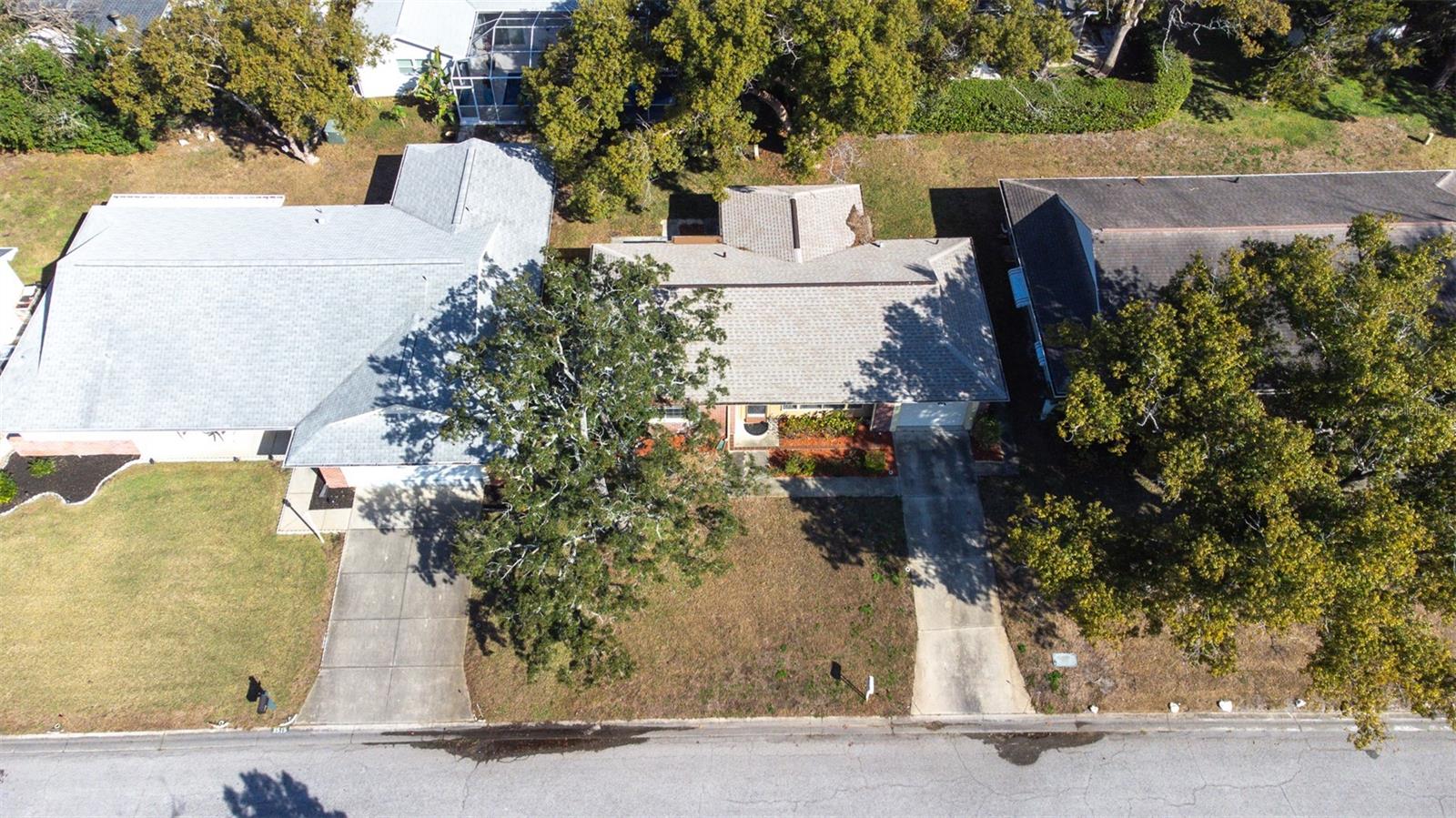 8601 LINCOLNSHIRE DR