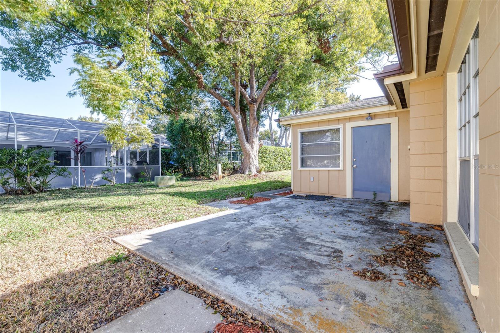 8601 LINCOLNSHIRE DR