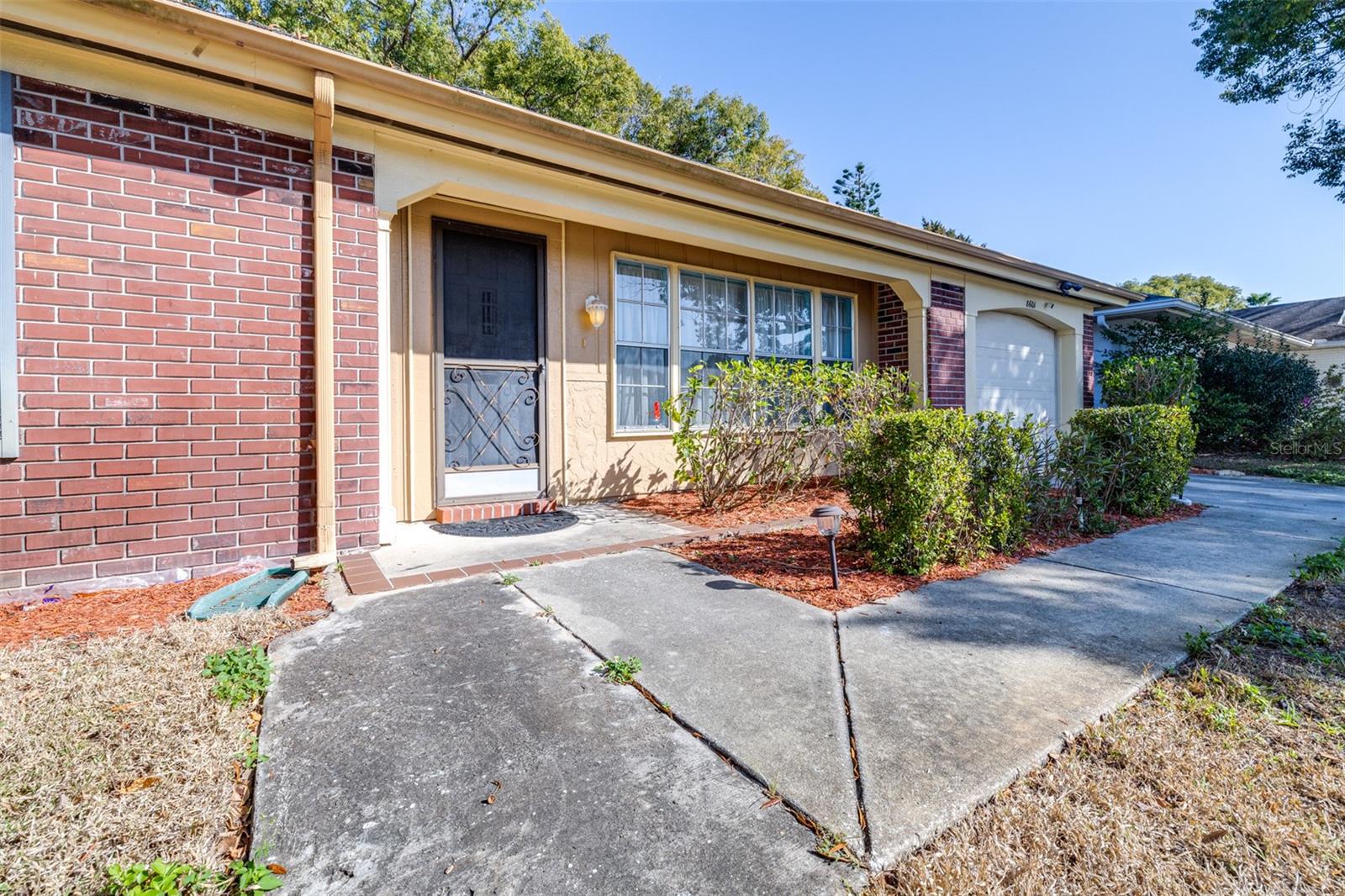 8601 LINCOLNSHIRE DR