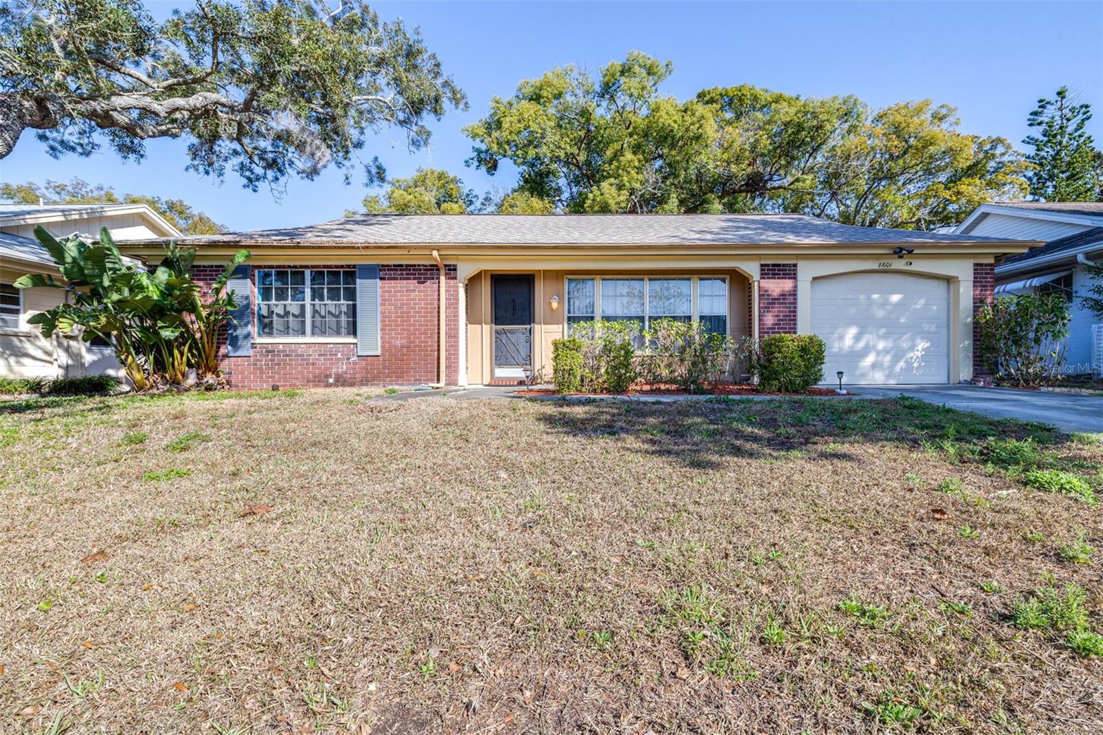 8601 LINCOLNSHIRE DR