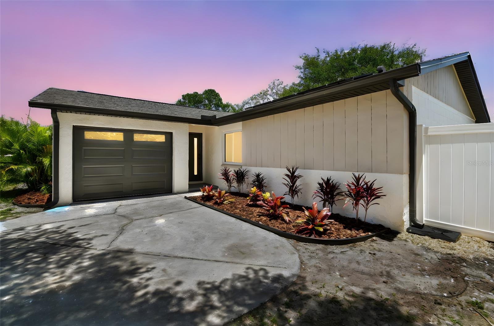 13835 PATHFINDER DR