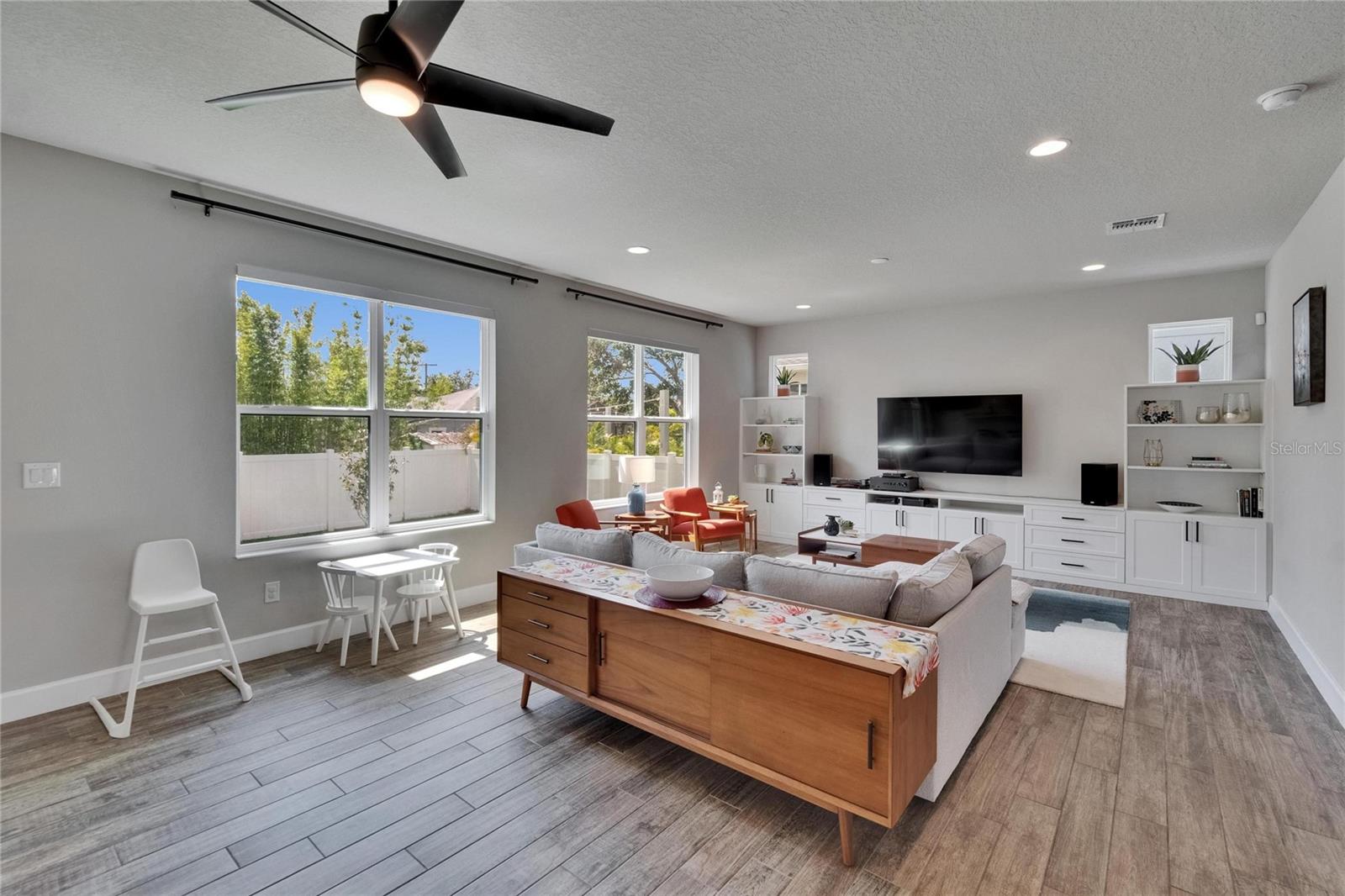 7203 1/2 S WEST SHORE BLVD