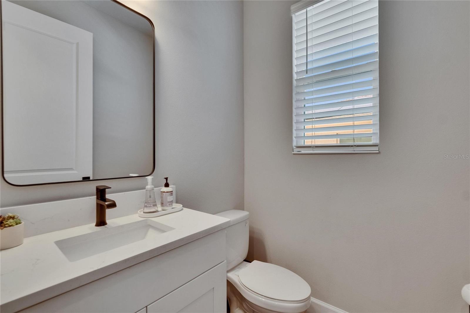 7203 1/2 S WEST SHORE BLVD