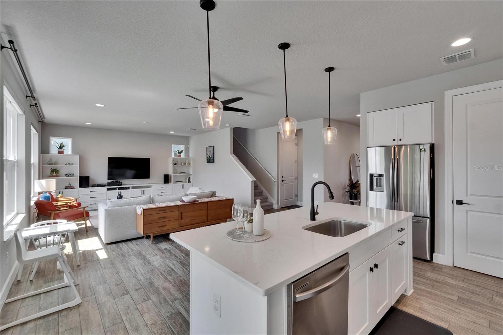 7203 1/2 S WEST SHORE BLVD