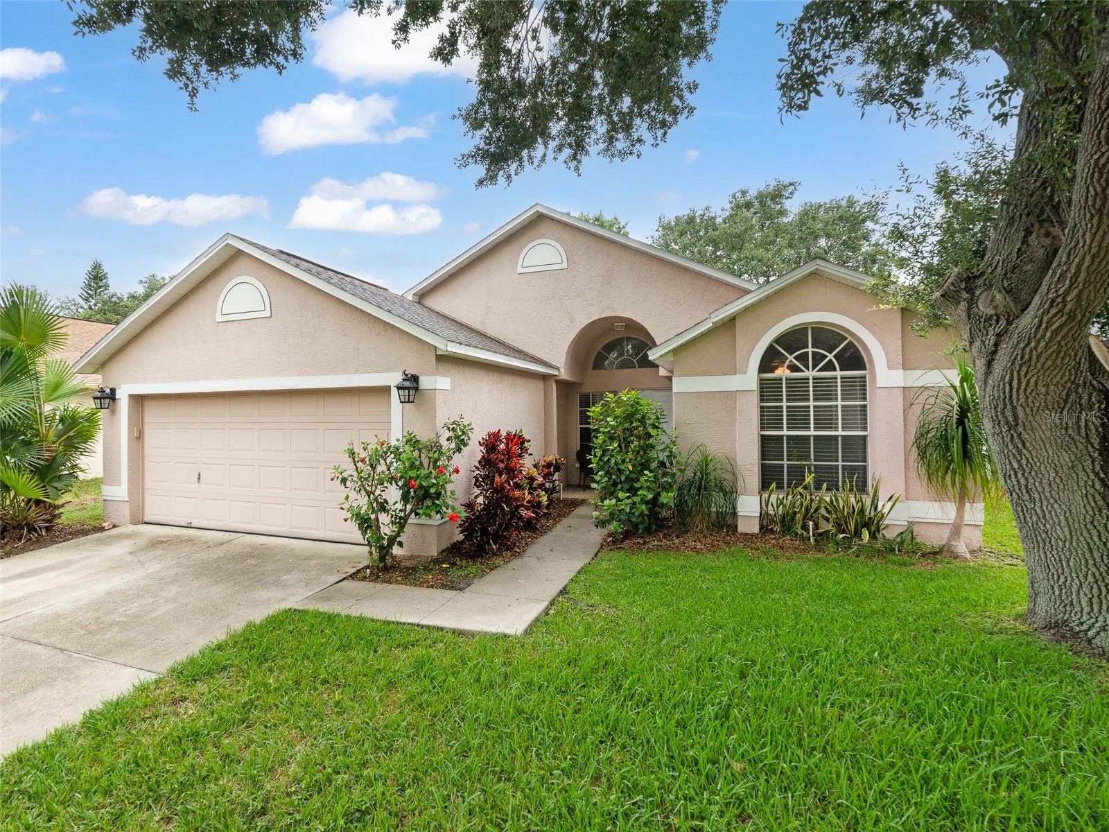 9008 EGRET COVE CIR