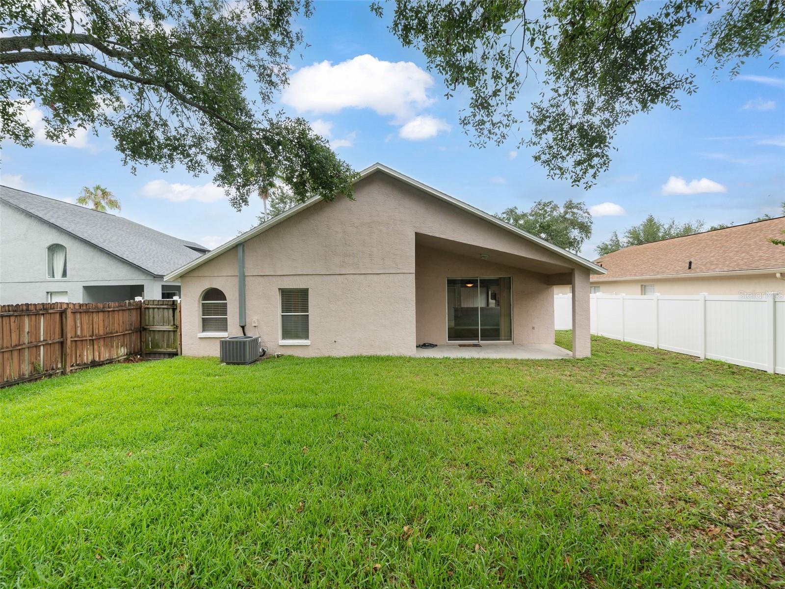 9008 EGRET COVE CIR