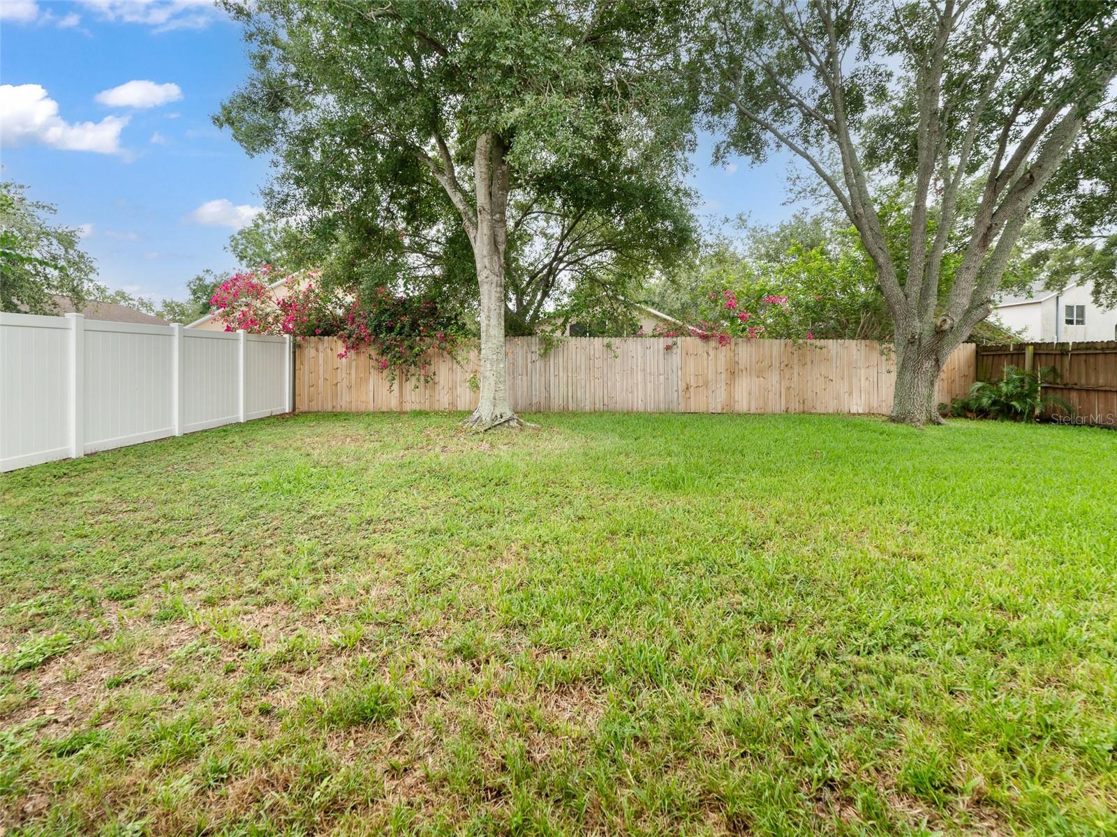 9008 EGRET COVE CIR