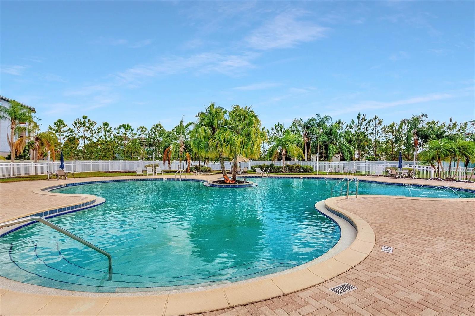 9008 EGRET COVE CIR
