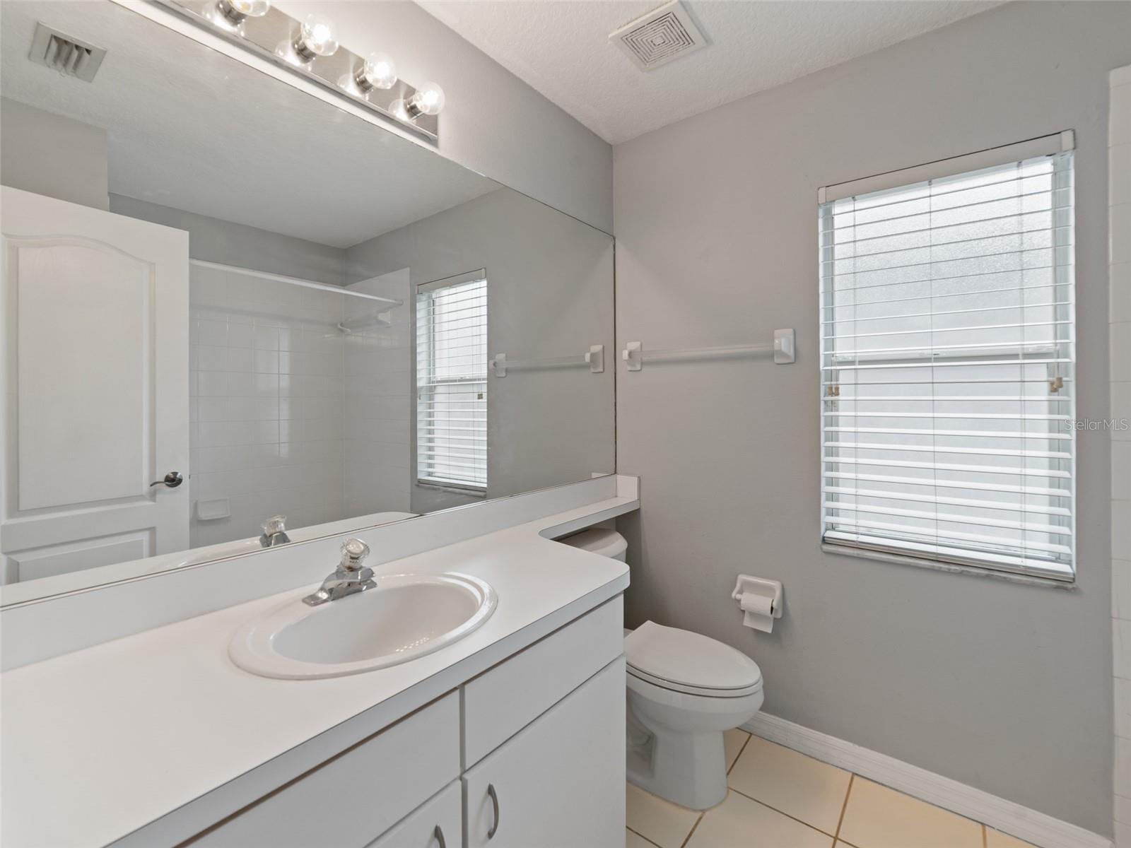 9008 EGRET COVE CIR