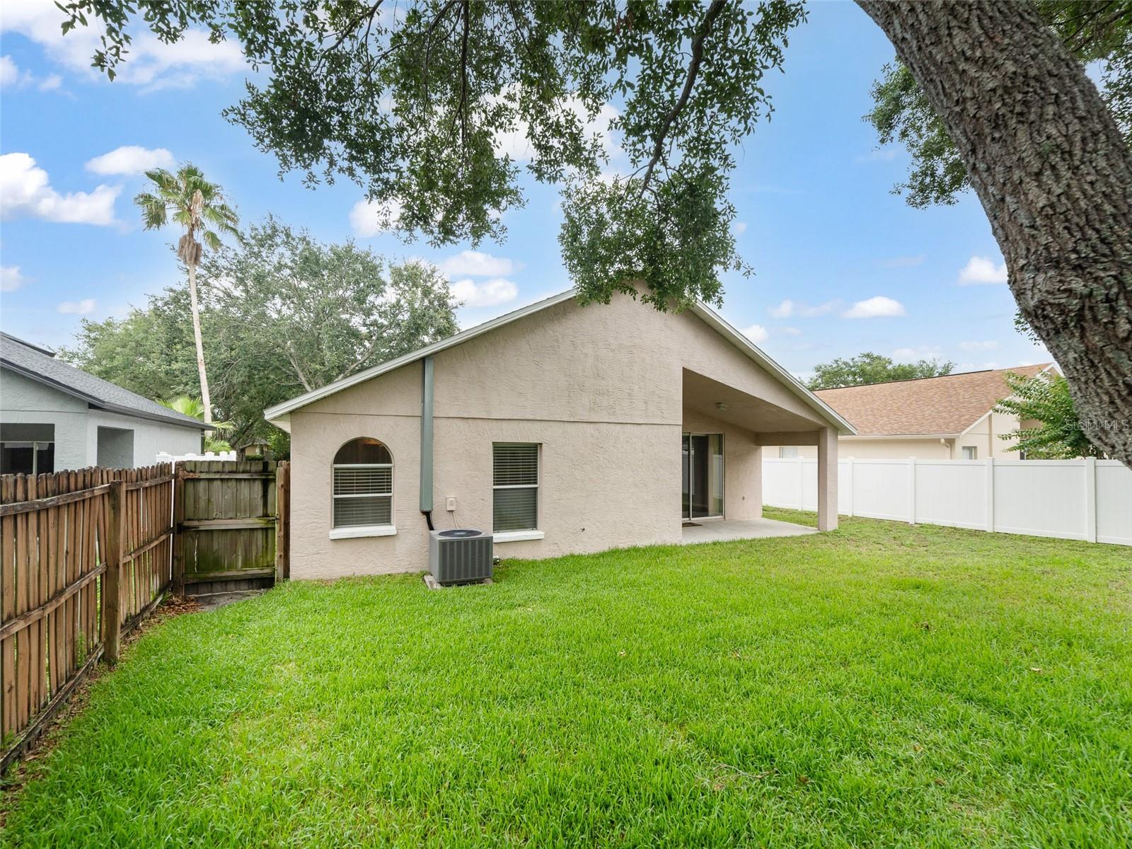 9008 EGRET COVE CIR