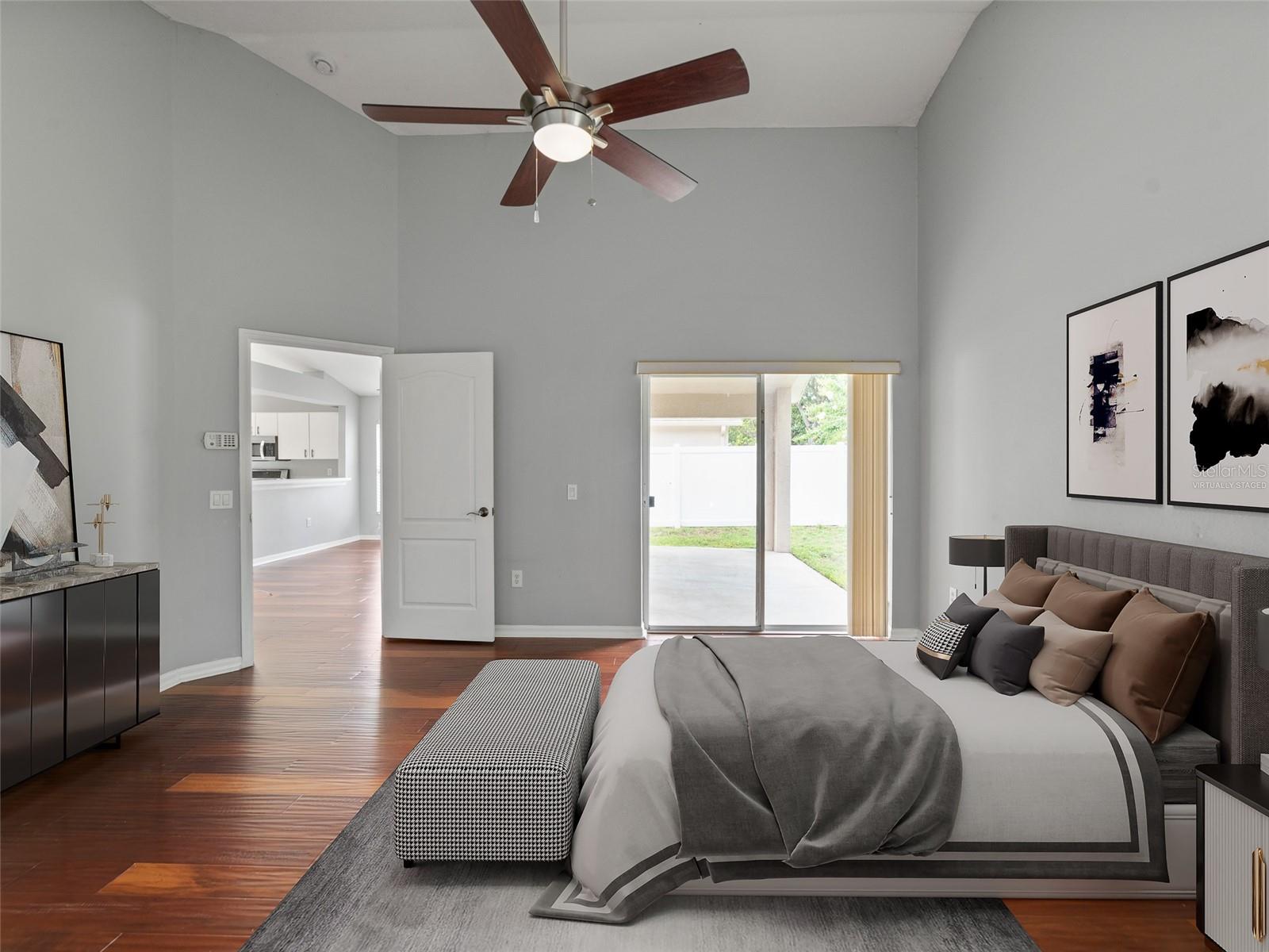 9008 EGRET COVE CIR