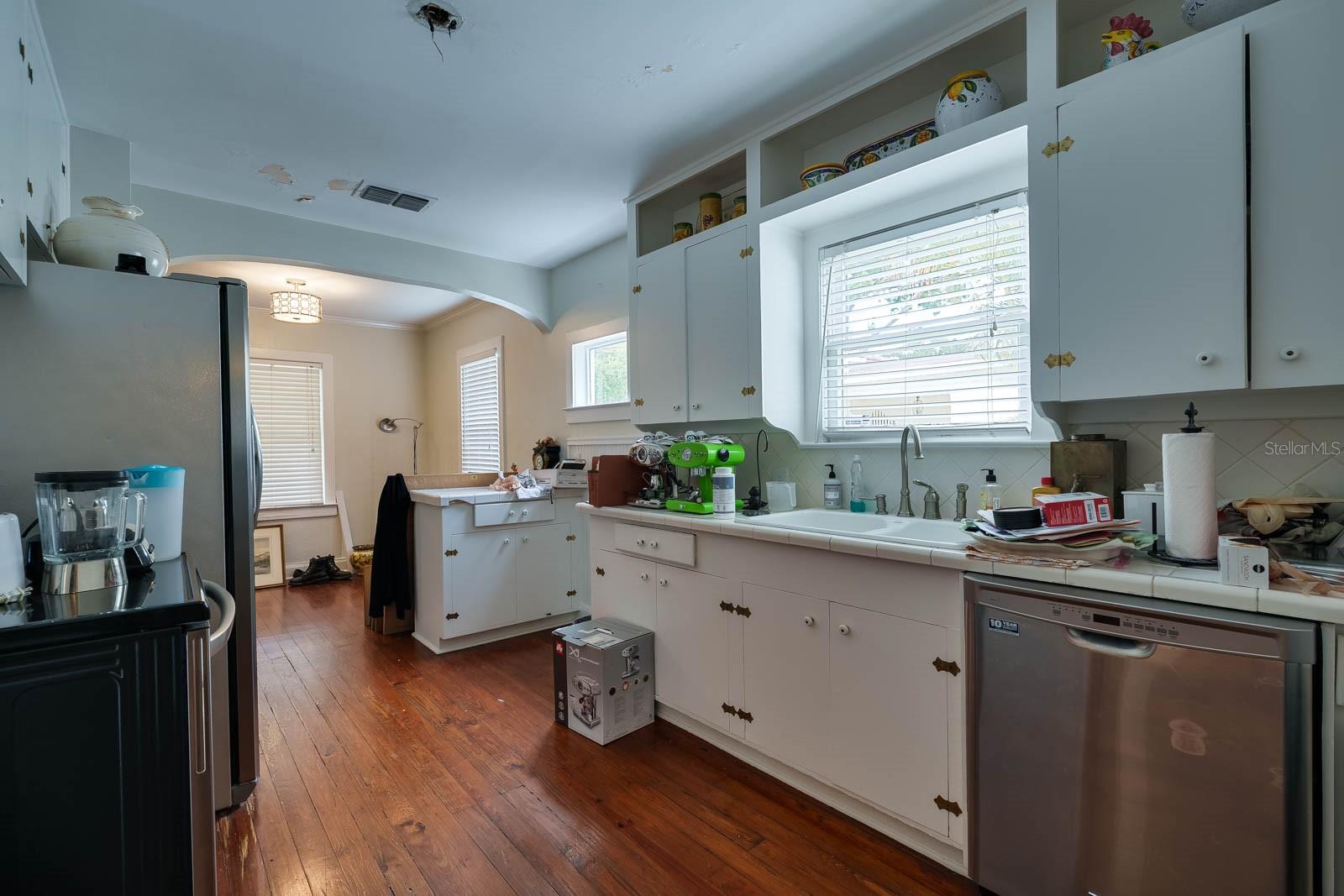 3503 W PALMIRA AVE