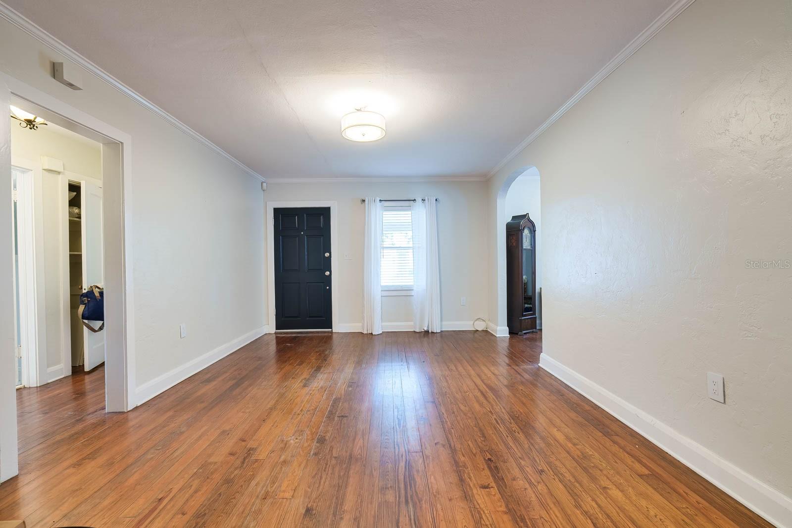3503 W PALMIRA AVE