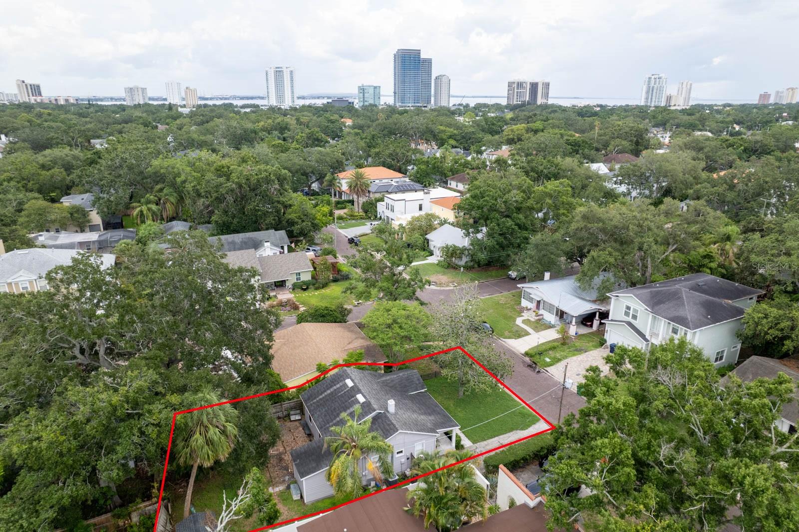 3503 W PALMIRA AVE