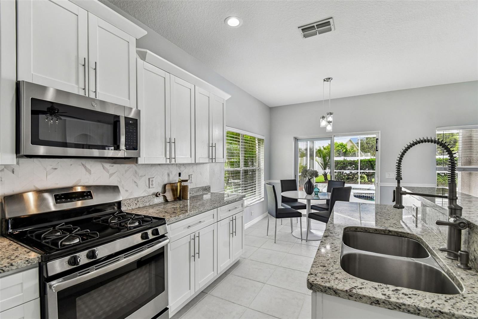 12241 BISHOPSFORD DR