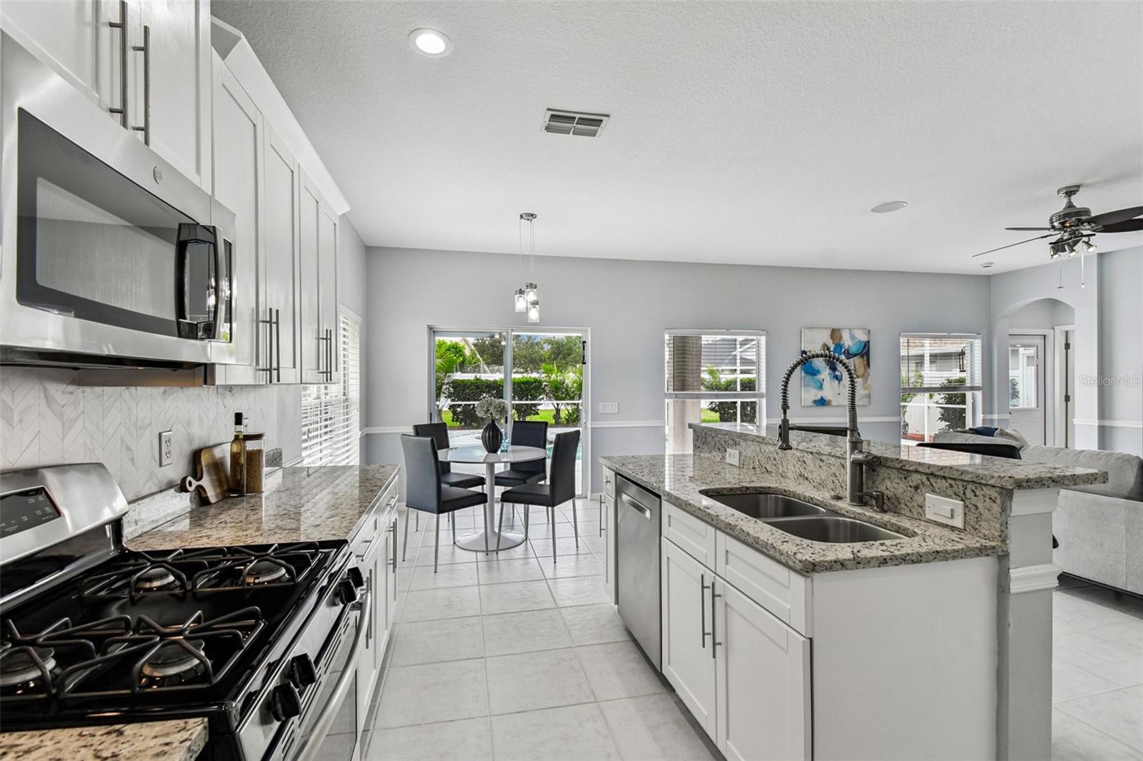 12241 BISHOPSFORD DR