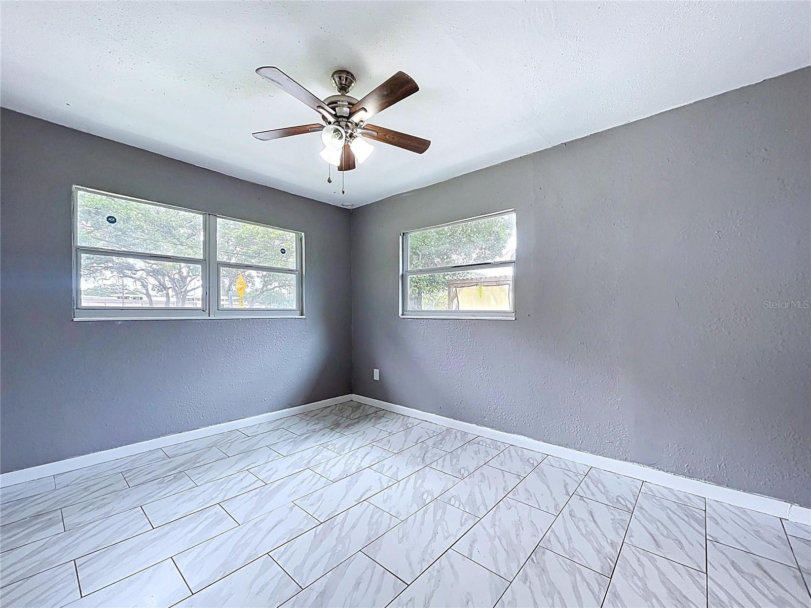 1341 SANDY LN