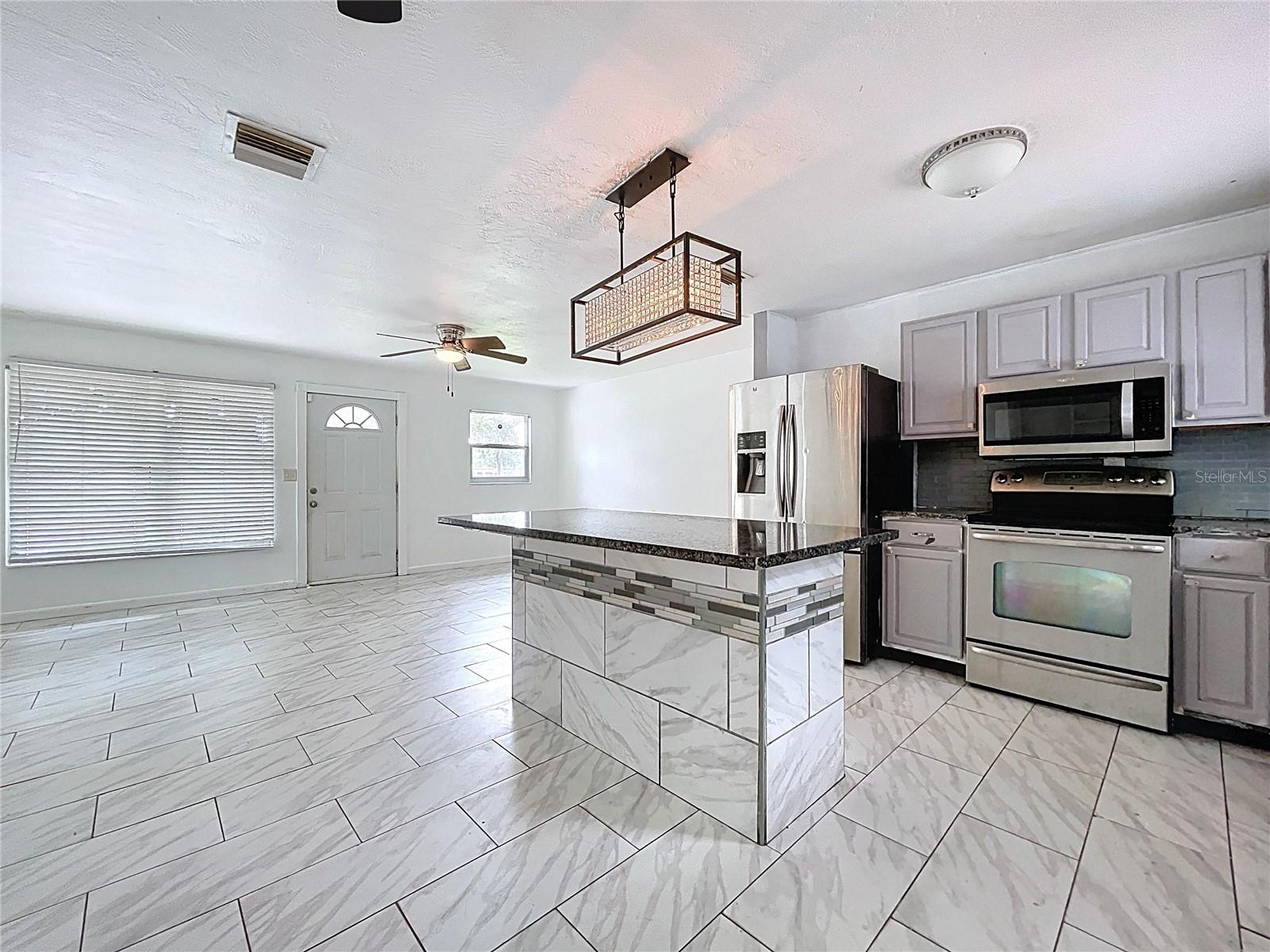 1341 SANDY LN