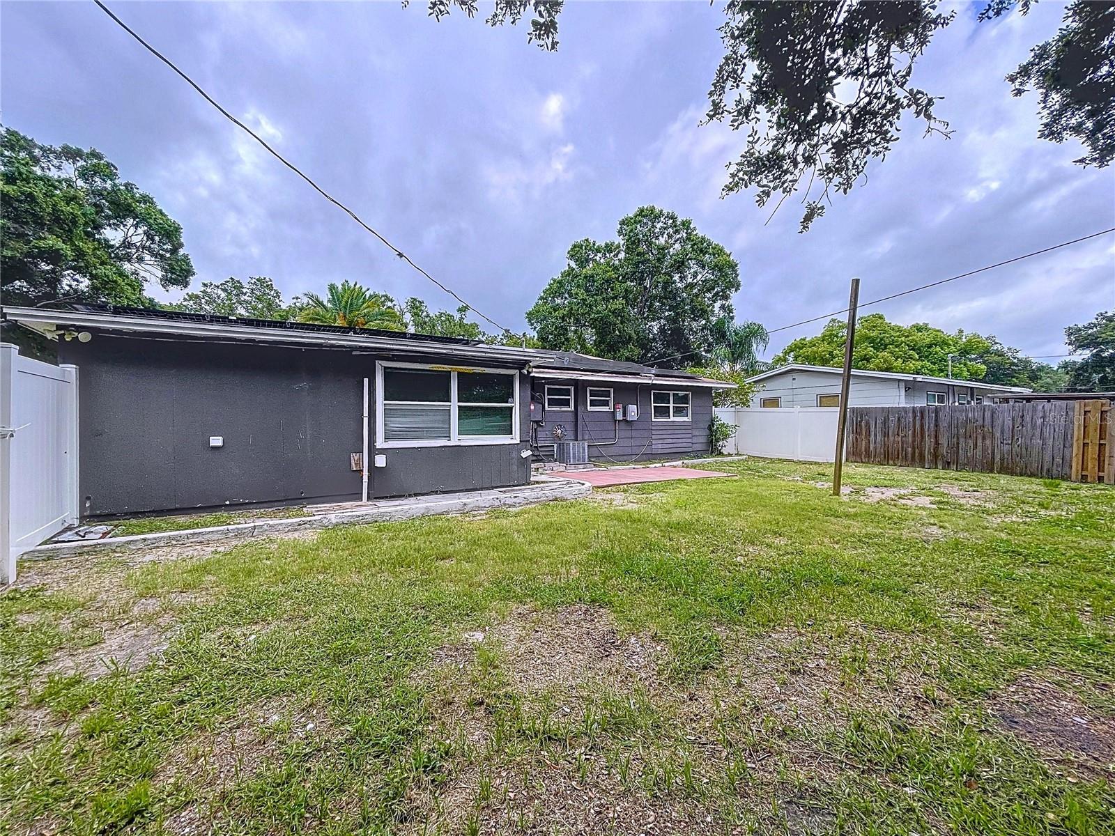 1341 SANDY LN