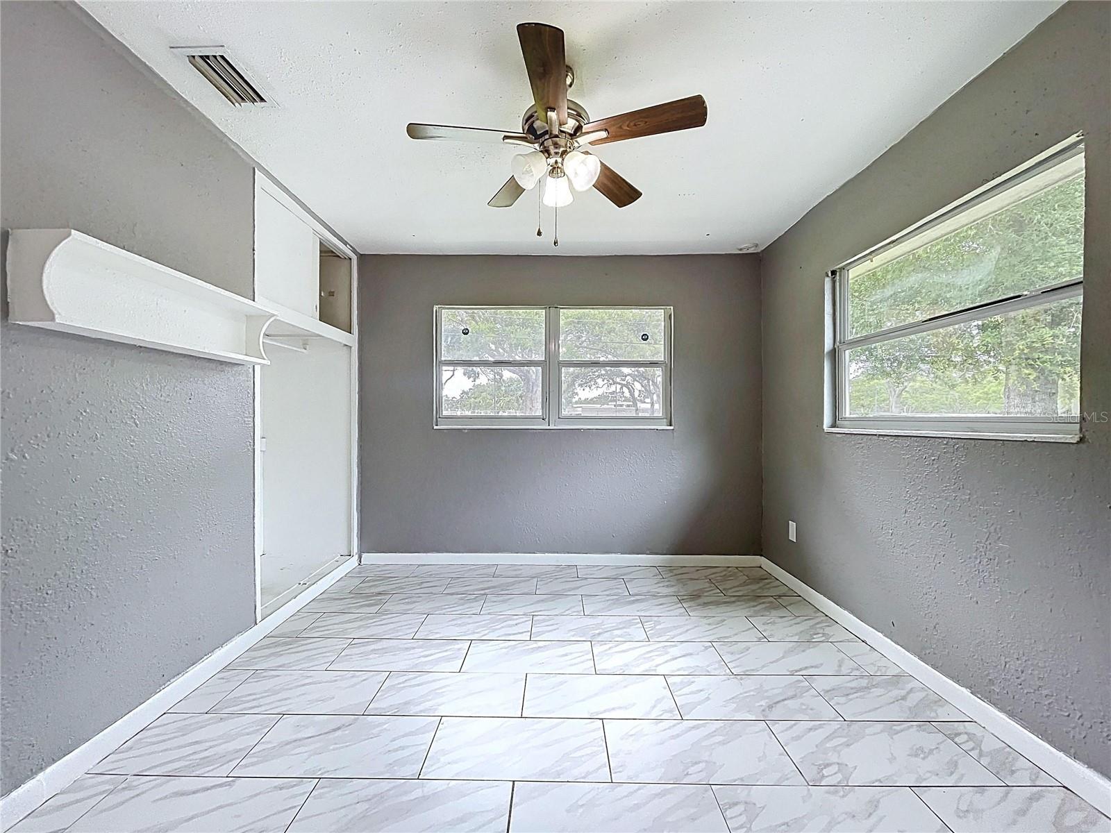 1341 SANDY LN