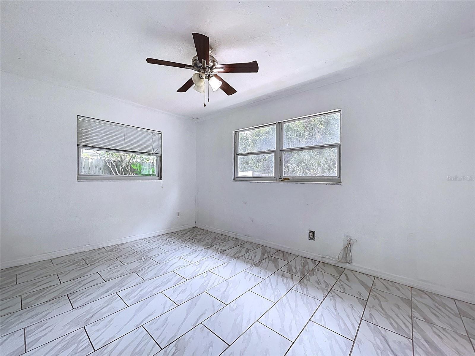 1341 SANDY LN